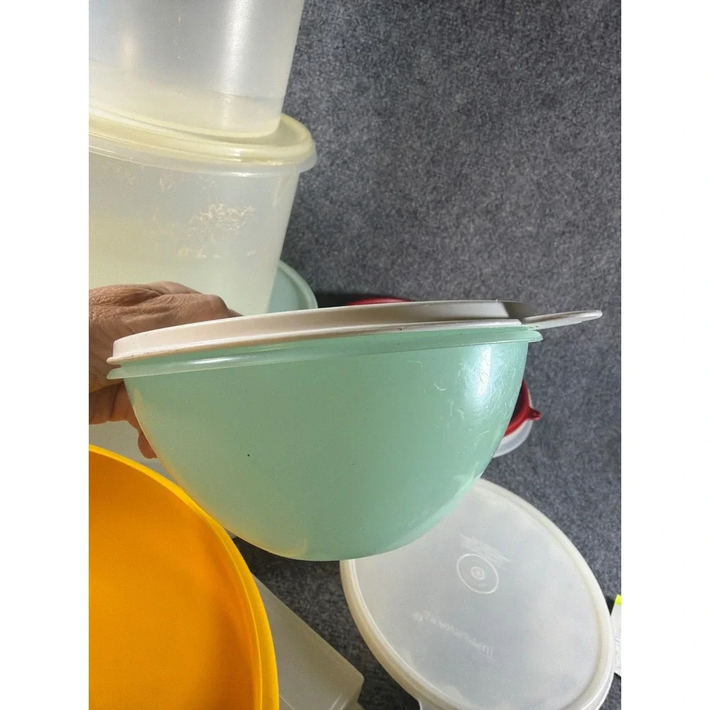 Vintage Tupperware Lot 20+ Pcs Blockbuster Bowl Jel-Ring Mold Tumblers Bowls